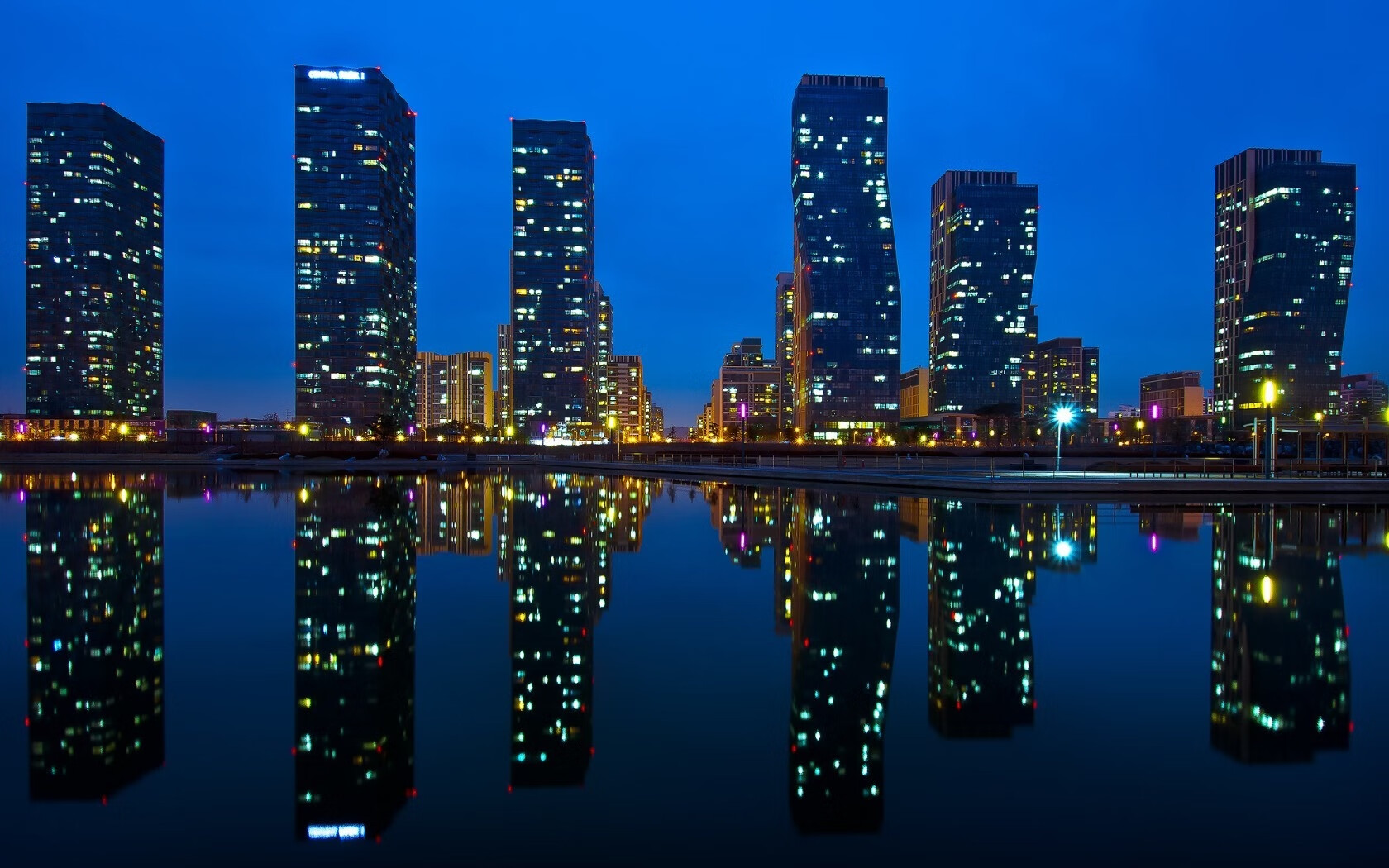 JIUYOU.COM-切尔西年轻门将展示惊人潜力